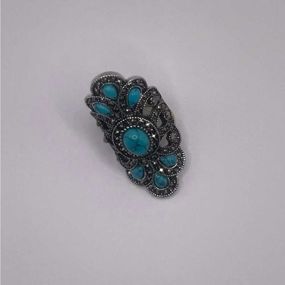 Silver toned BOHO peacock ring with Faux Turquoise Stones - Size 8
